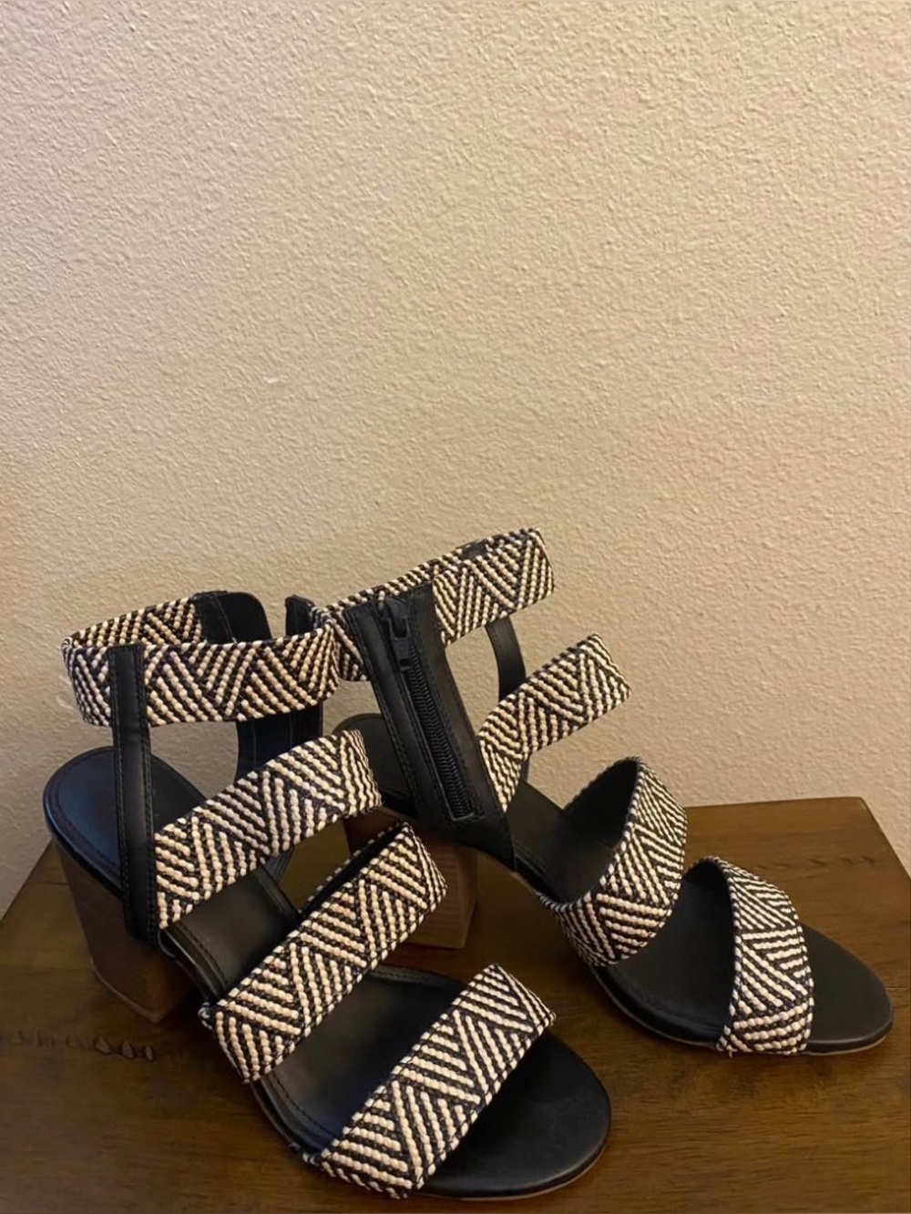 Universal Thread Black and Cream Beaded Strappy Block Sandals